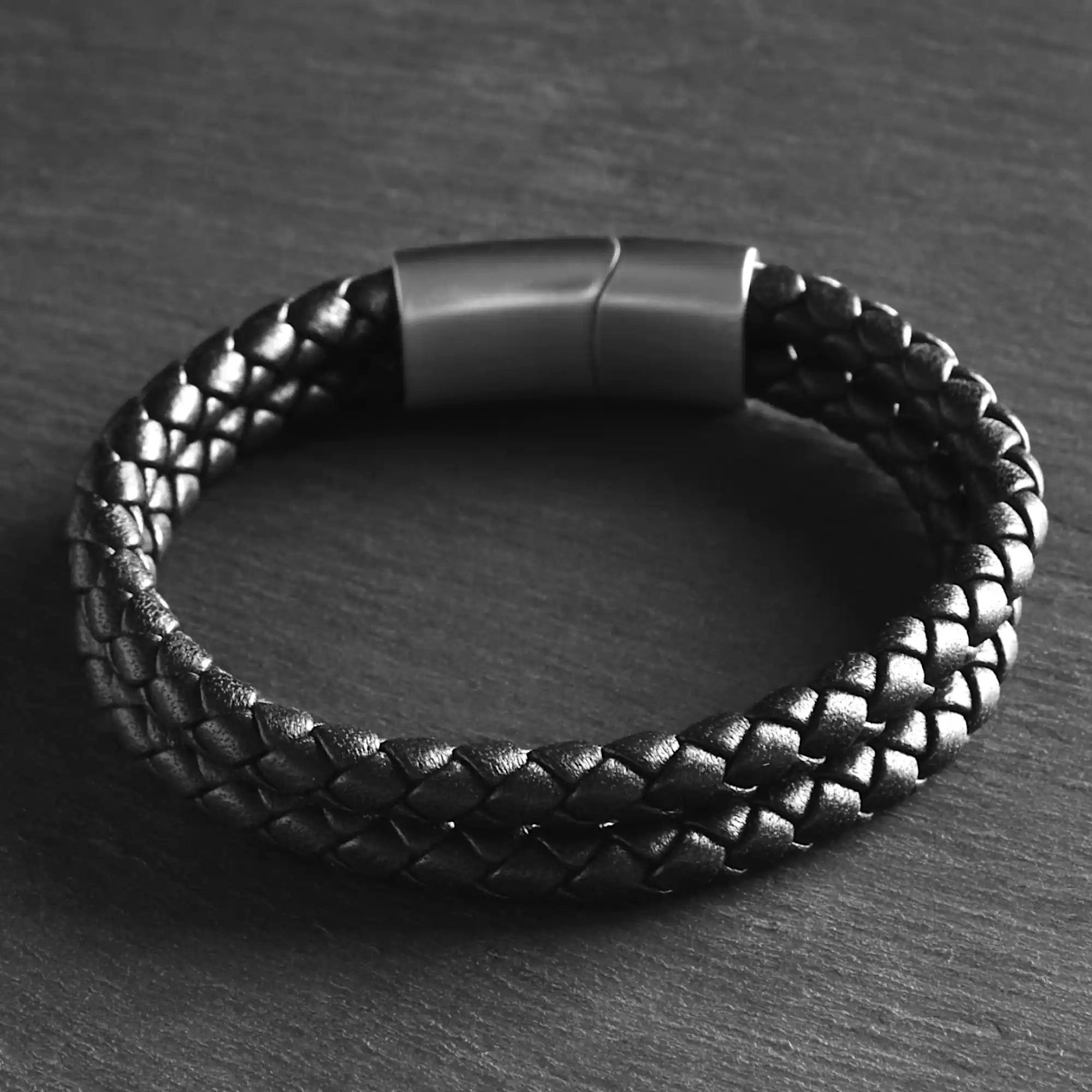Cassian – 6mm Double-Layer Nappa (Black)