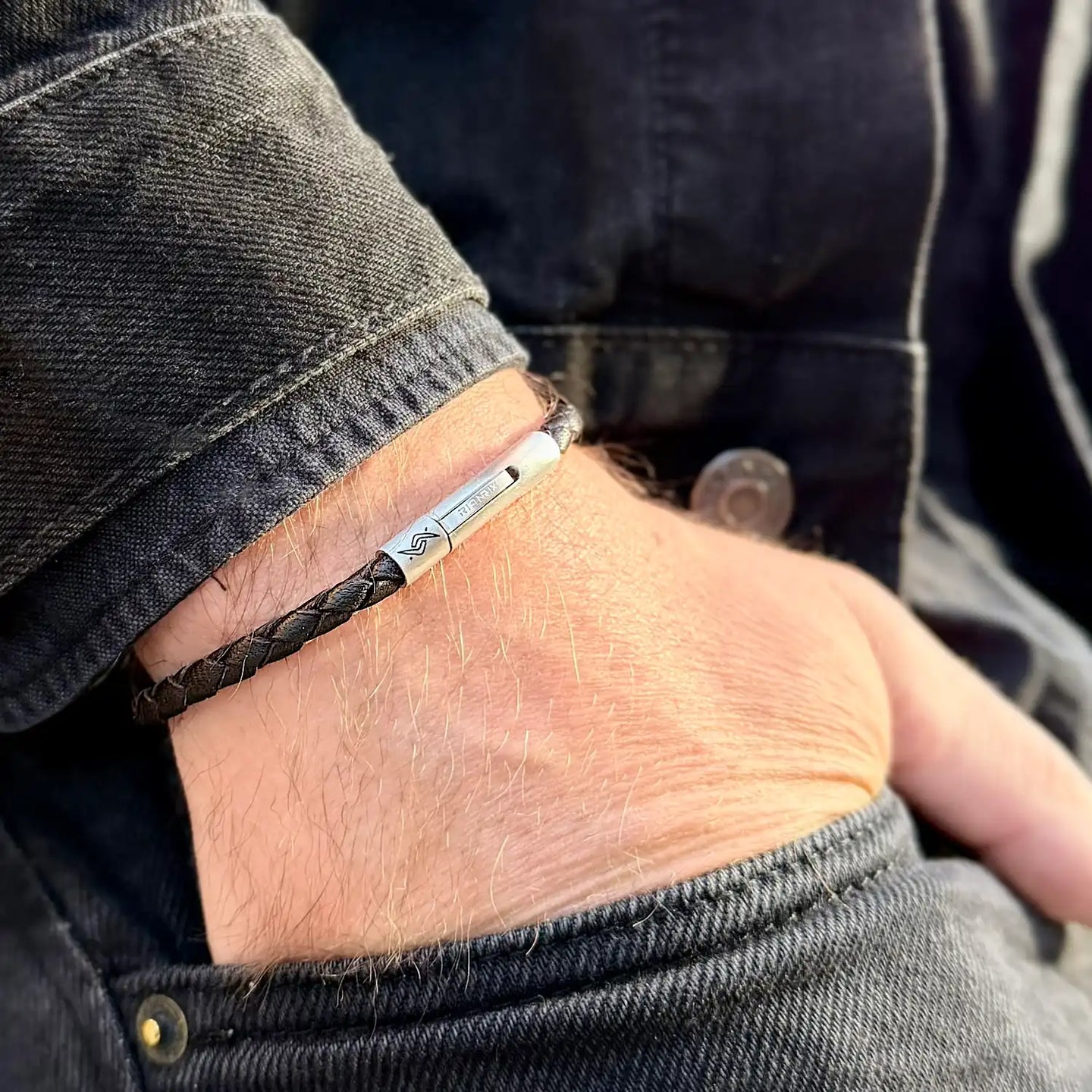 Miles - 4mm super soft Nappa leather bracelet in dark brown