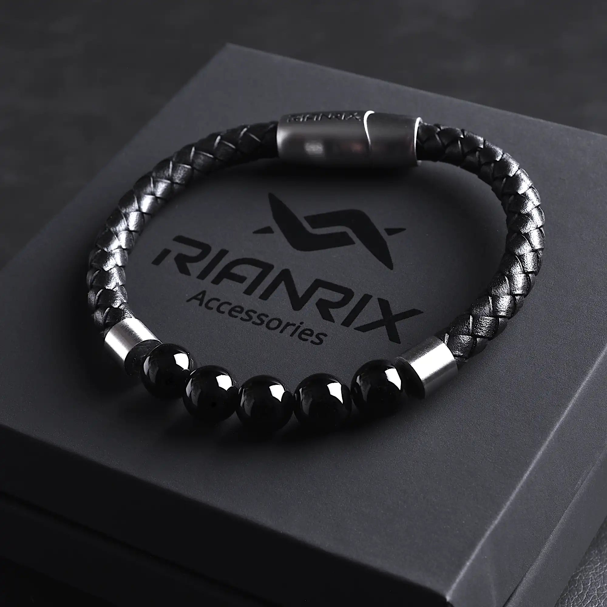 Onyx — Leather Bracelet with Onyx Stone
