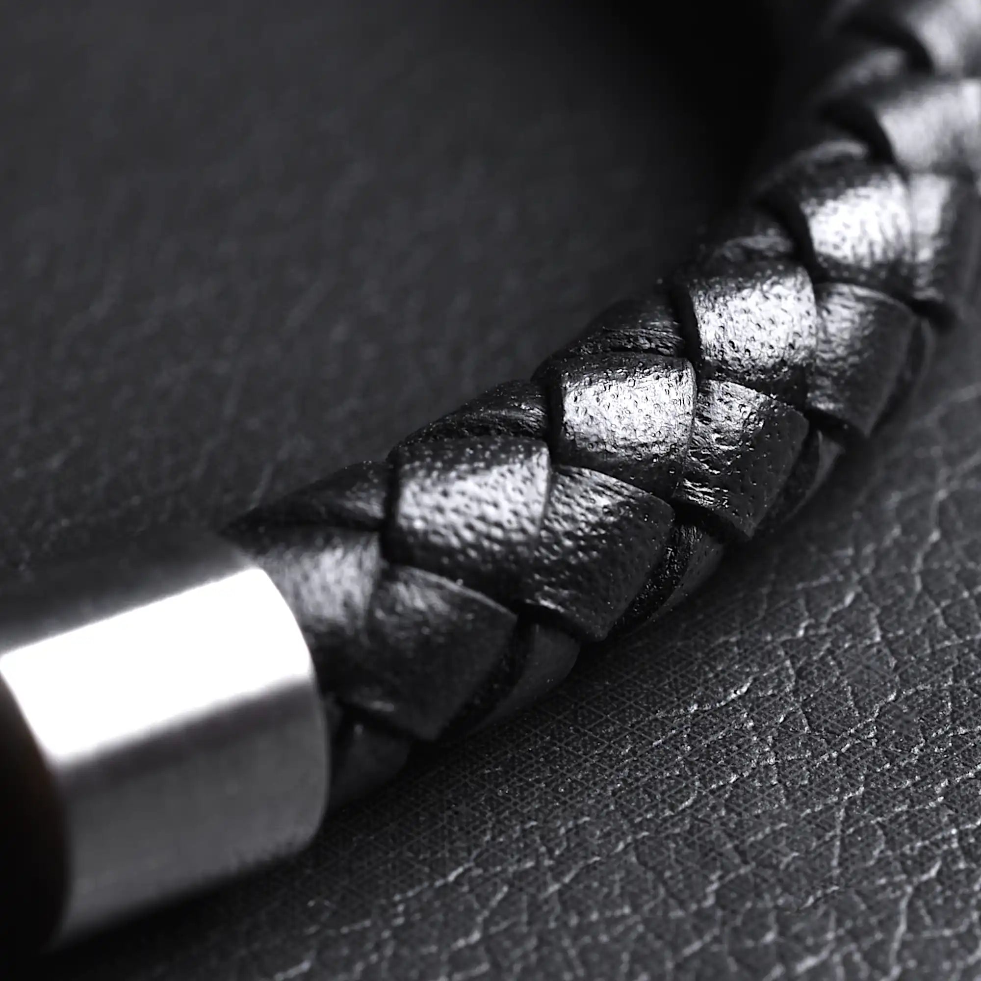 Roman — Leather Bracelet with Yellow Tiger Eye