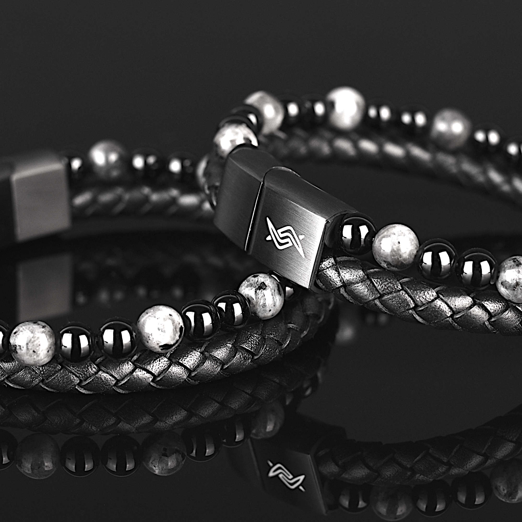 Shadow - Genuine leather bracelet with black flash stone